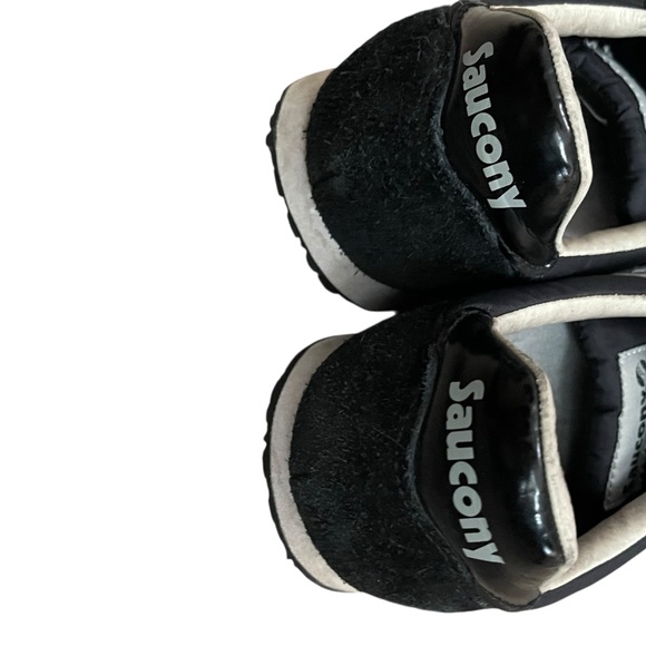 Saucony black & white sneakers. Size 9.5 boxBK - Picture 10 of 11